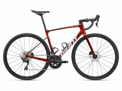 Karbonové silniční kolo Giant Defy Advanced 2, Shimano 105 12s, plná integrace kabelů