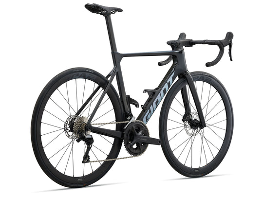 Silniční aero kolo Giant Propel Advanced, Sada Shimano 105 12s, karbonový rám a vidlice