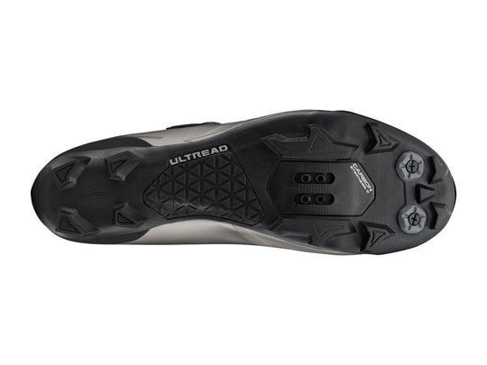 Tretry Shimano XC7